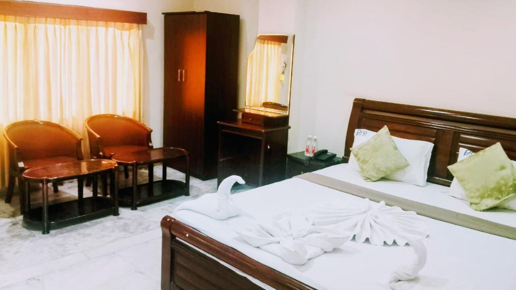 Cover photo of Lloyds Serviced Apartments TNagar Chennai - 09176636636